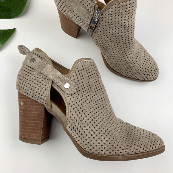 Franco Sarto Dale 2 Booties Ankle Boots Beige Suede Perforated Heeled Women's 7 - Picture 1 of 12